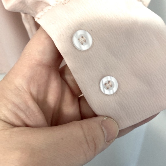 New! Pink blouse, satin, long sleeves. - Picture 2 of 5